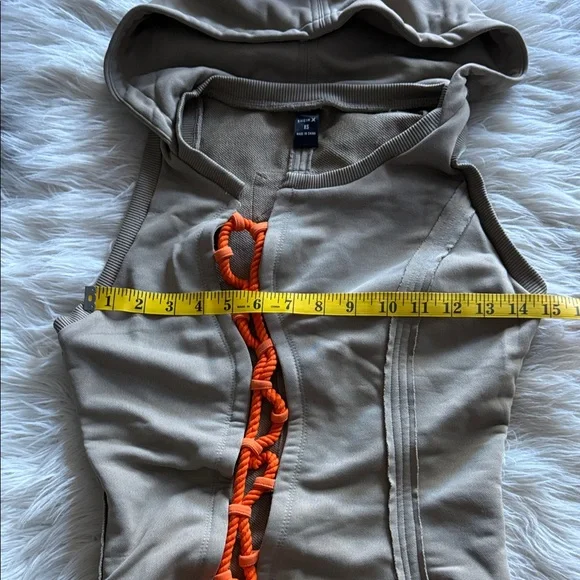 🧡TAN HOODED TANK WITH ROPE DETAIL🧡 - Picture 5 of 5